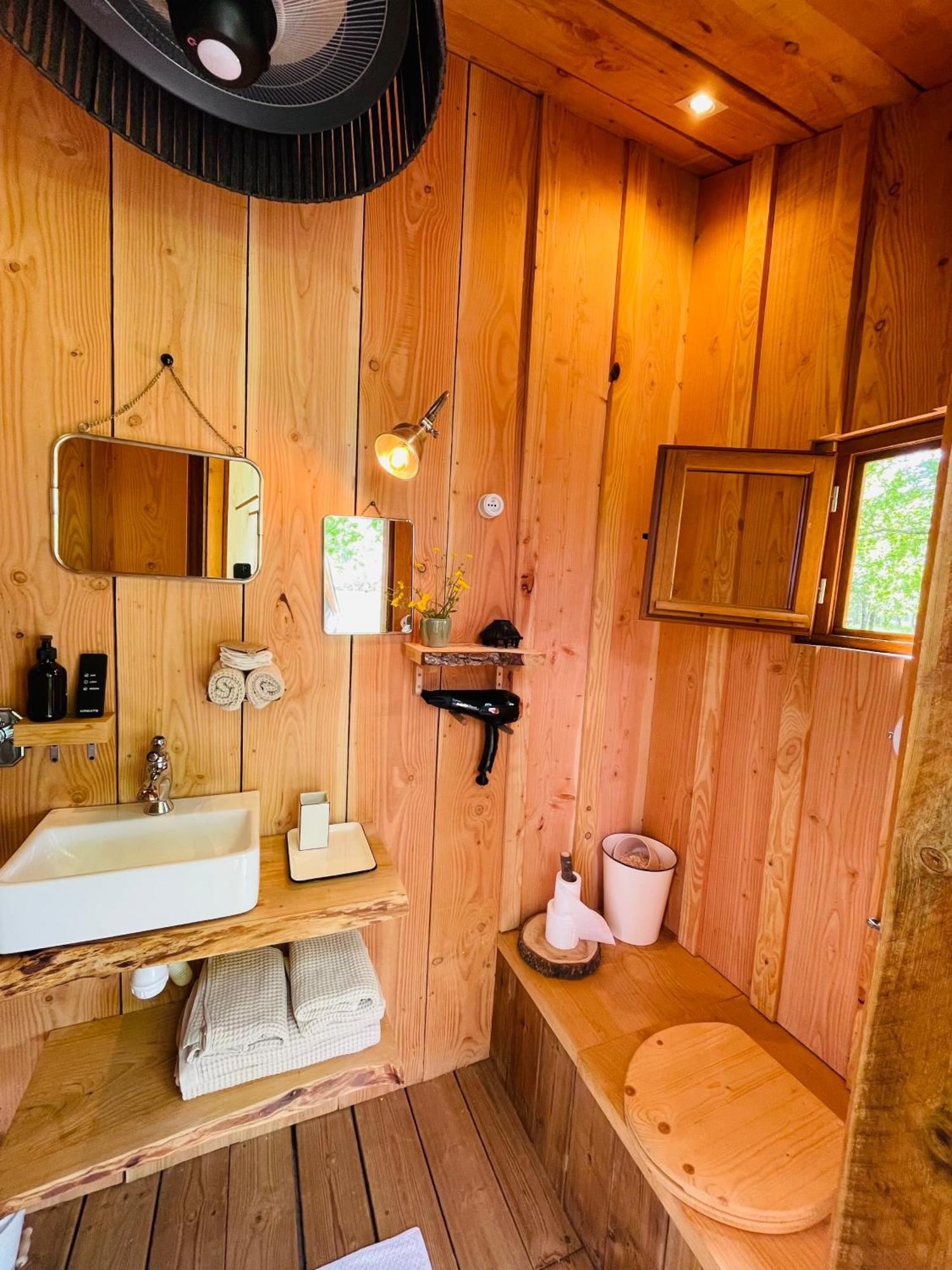 Dome Insolite Cedre Jacuzzi Et Petits Dejeuners Inclus Lagraulet-du-Gers المظهر الخارجي الصورة